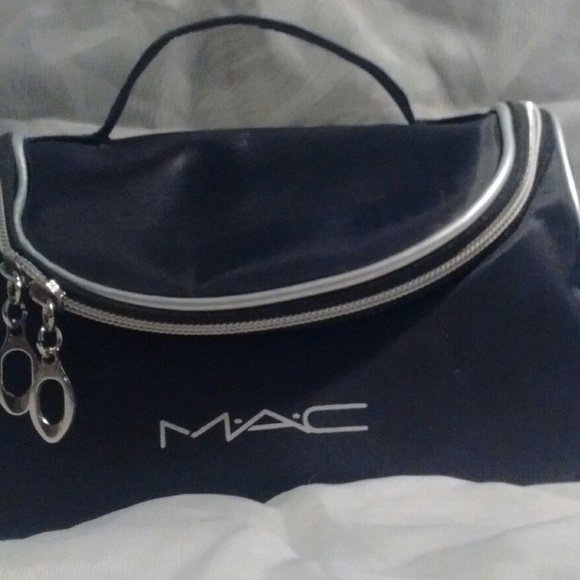 MAC MAKEUP BAG - Picture 5 of 6